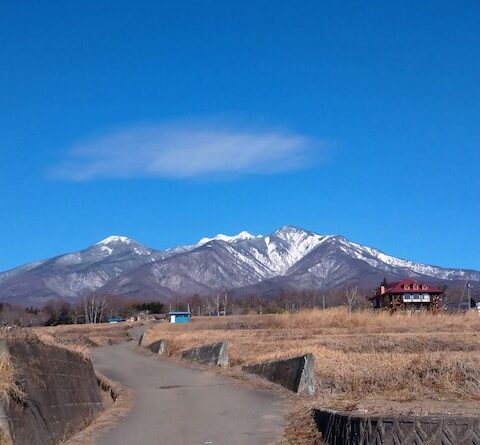 八ヶ岳の青空